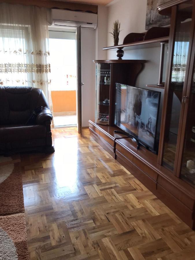 Apartment Alpi Peć Exterior foto